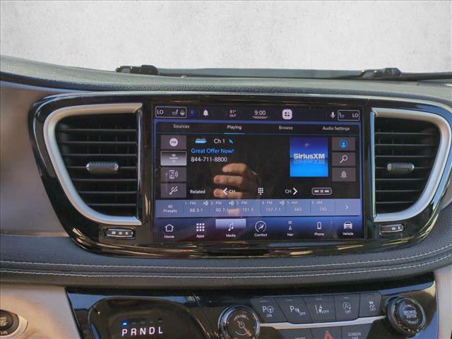 Used 2021 Chrysler Pacifica Touring-L w/ Premium & Safety Sphere Group FWD image 13
