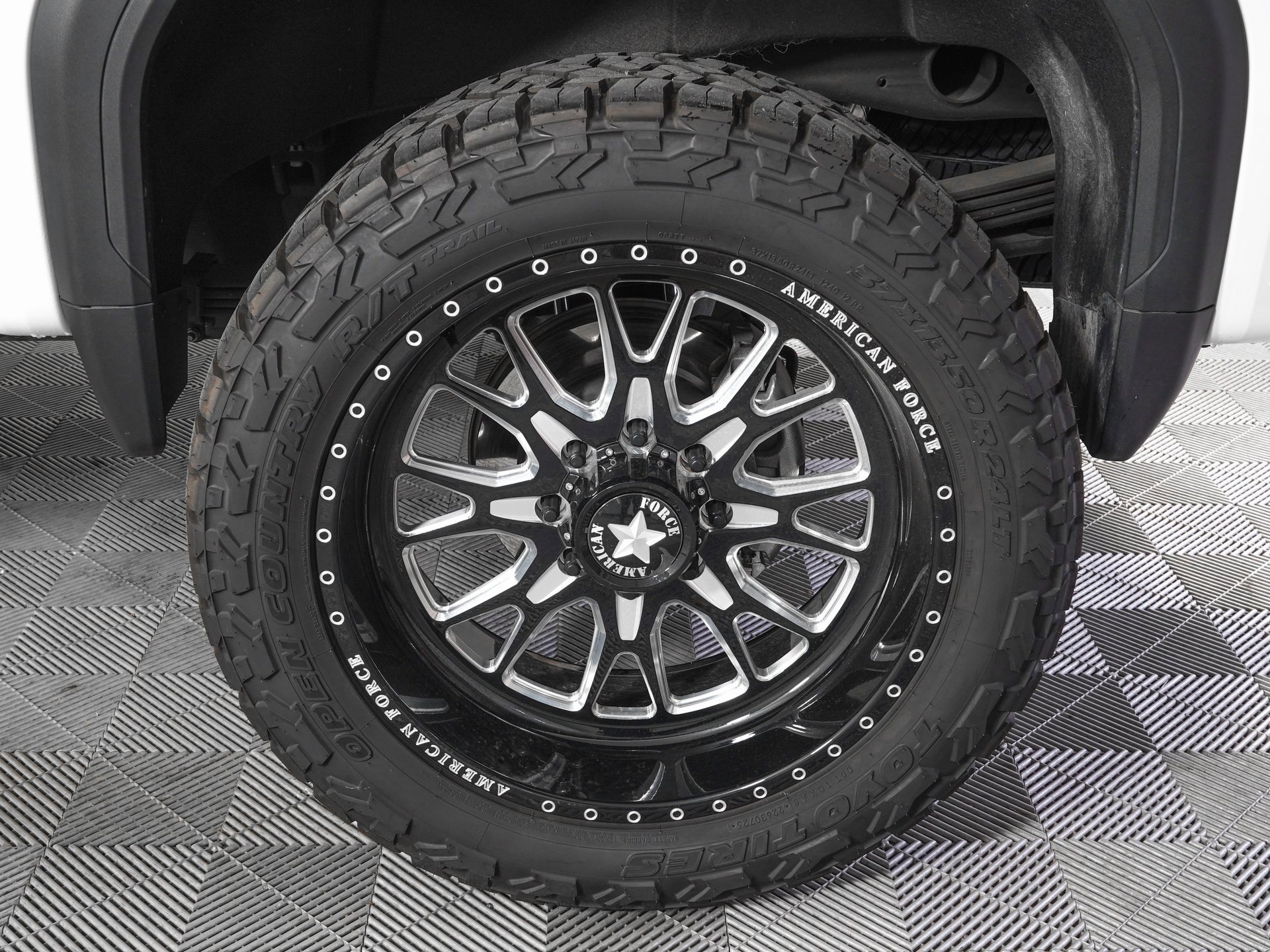 Used 2025 GMC Sierra 2500 AT4 w/ AT4 Premium Plus Package image 30