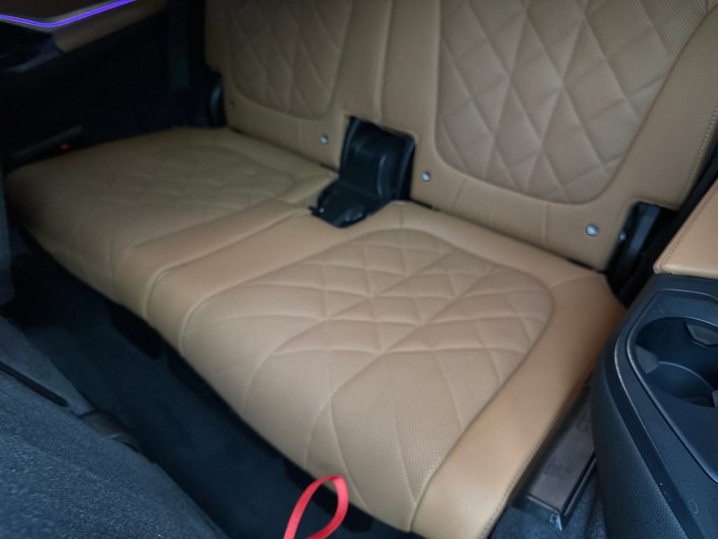 Used 2024 BMW X7 xDrive40i w/ M Sport Package image 40