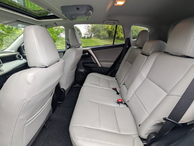 Used 2015 Toyota RAV4 XLE FWD image 27