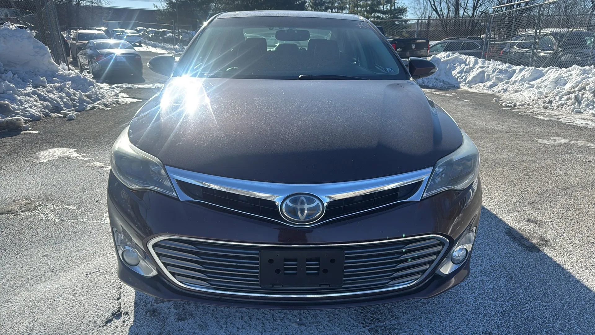 Used 2014 Toyota Avalon Limited w/ Technology Package FWD image 2