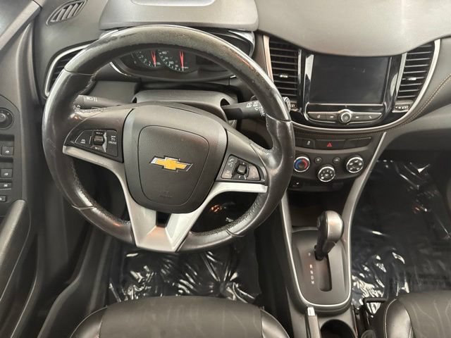 Used 2022 Chevrolet Trax LT w/ Driver Confidence Package AWD/4WD image 22