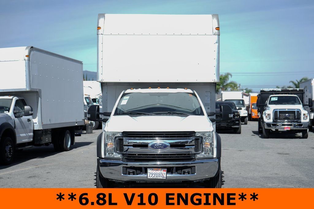 Used 2017 Ford F550 2WD Regular Cab Super Duty image 3