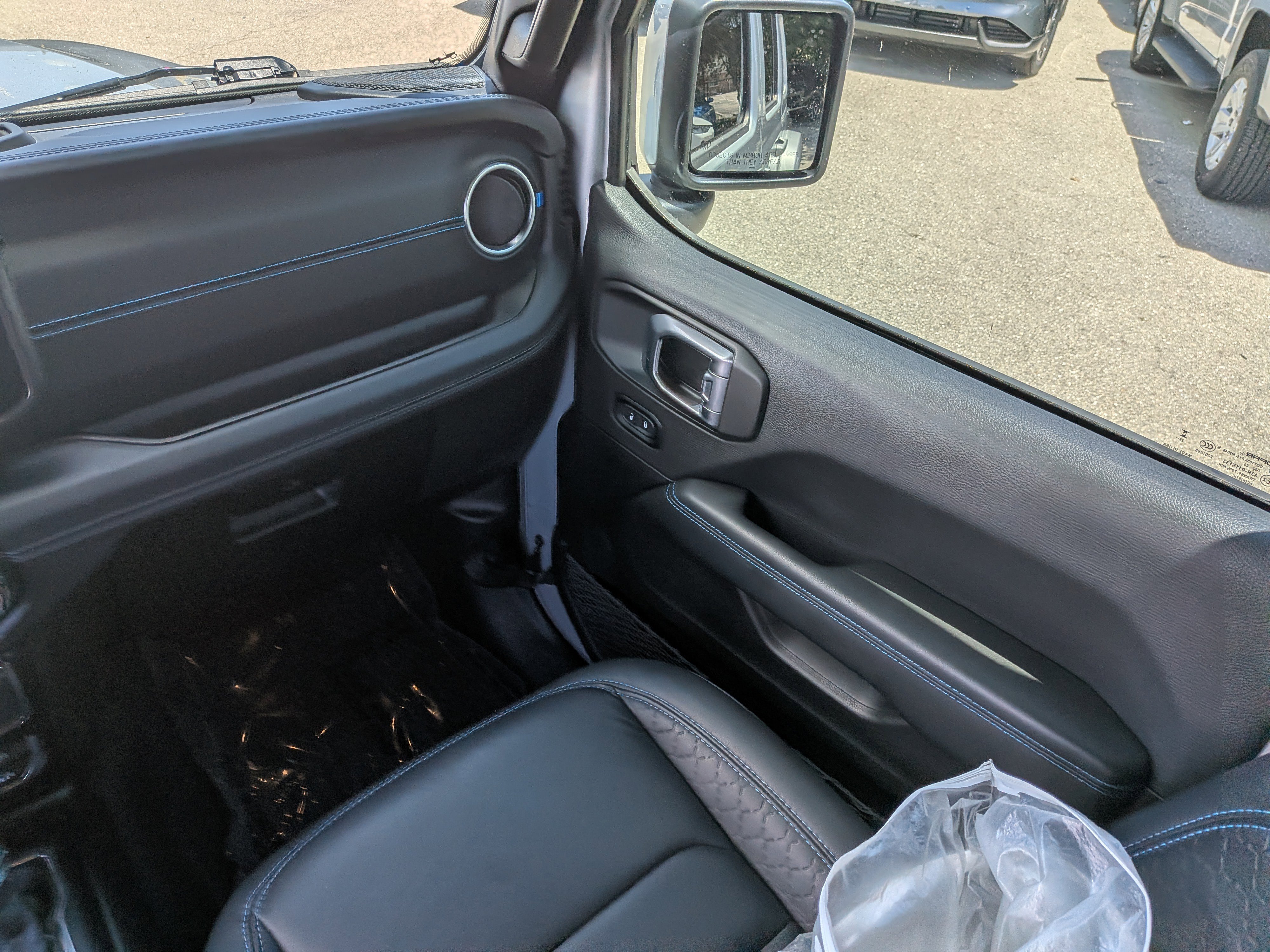 Used 2024 Jeep Wrangler High Altitude AWD/4WD image 18
