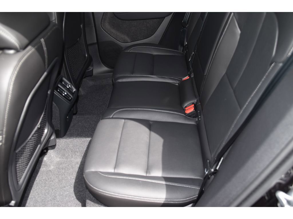 New 2026 Volvo XC40 B5 Core w/ Protection Package Premier AWD/4WD image 13