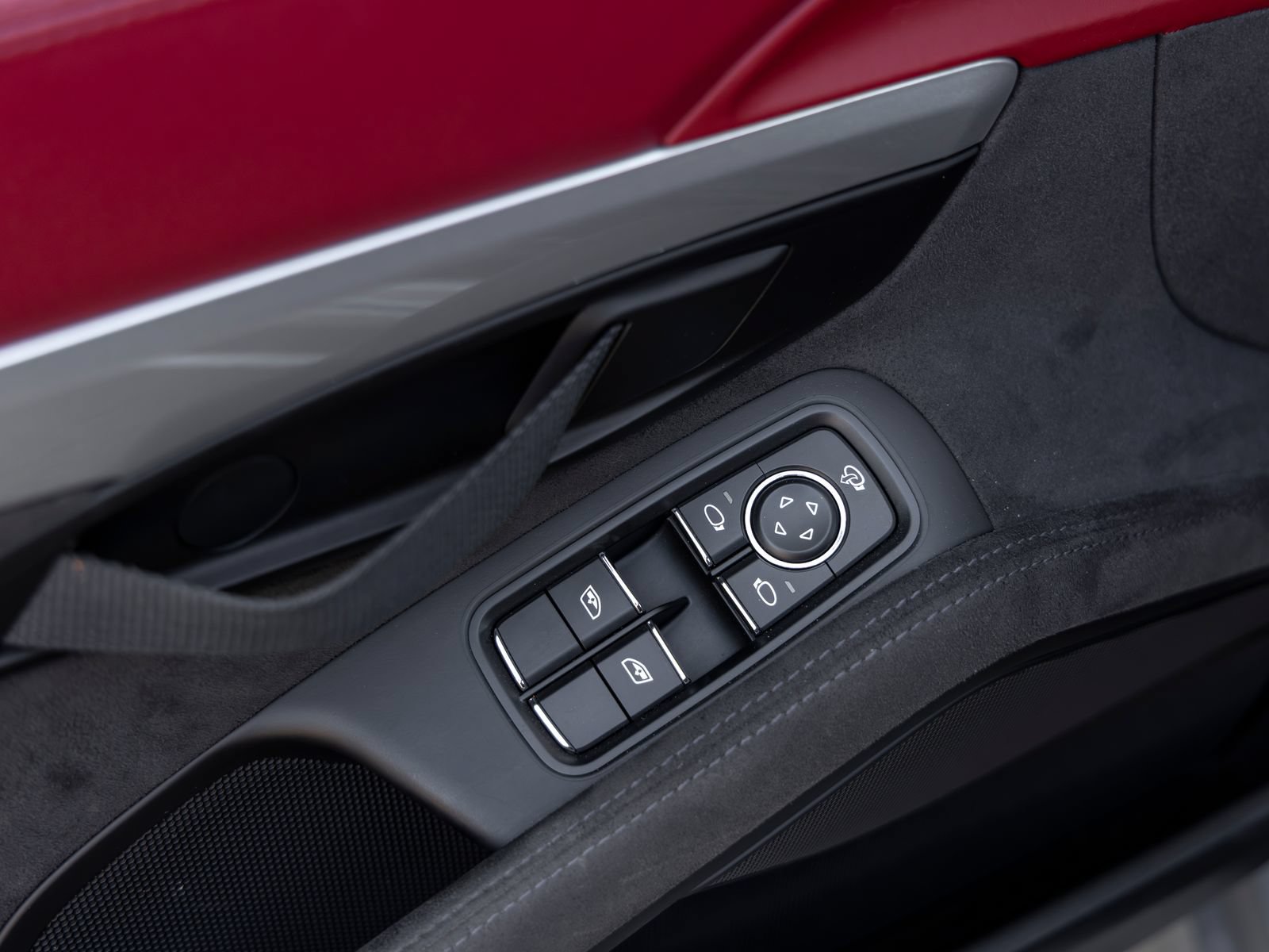 Certified 2022 Porsche 718 Boxster Spyder RWD image 25
