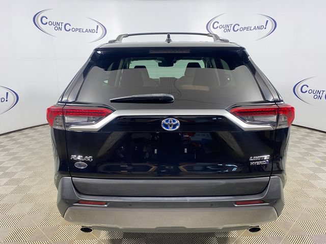 Certified 2020 Toyota RAV4 Limited w/ Limited Grade Weather Package AWD/4WD image 5