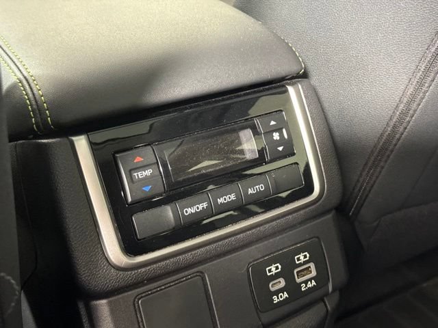 Used 2025 Subaru Ascent Onyx Edition AWD/4WD image 31