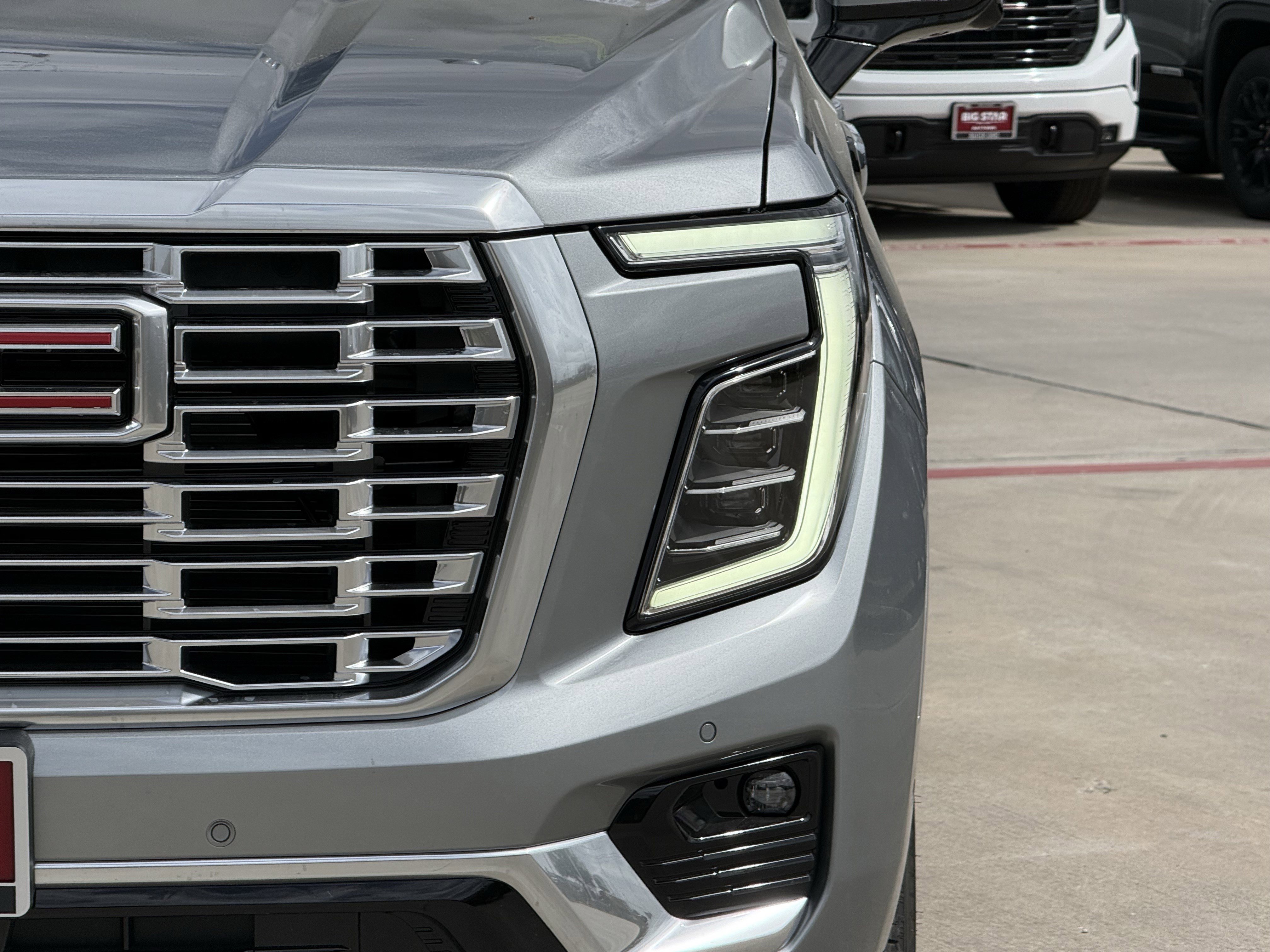 New 2026 GMC Yukon XL Denali w/ Denali Reserve Package image 9