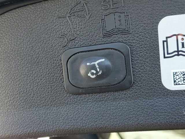 Used 2019 Ford Escape Titanium w/ U9j03 - Titanium Tow Package image 10