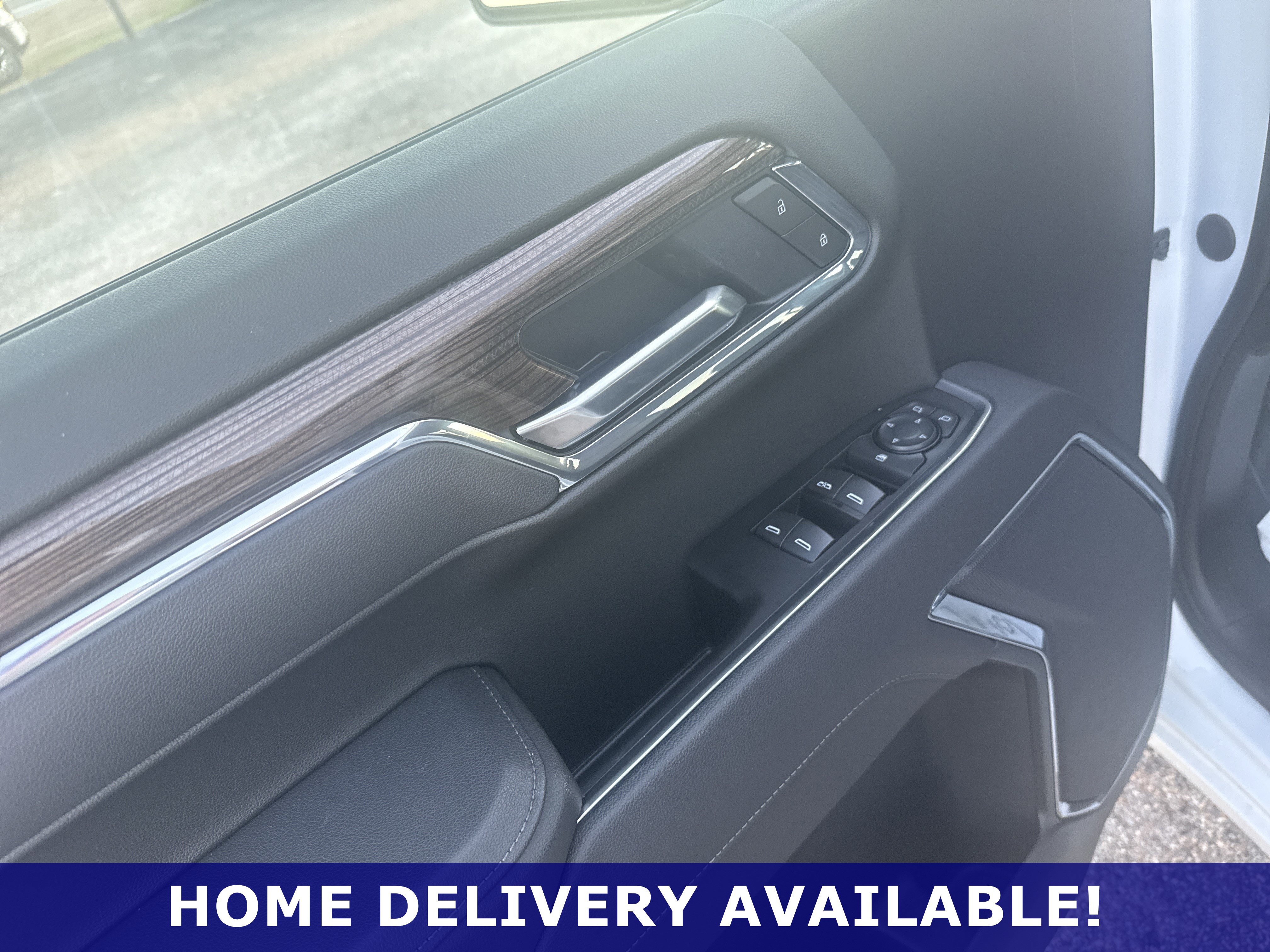 Used 2025 Chevrolet Silverado 1500 LT AWD/4WD image 25