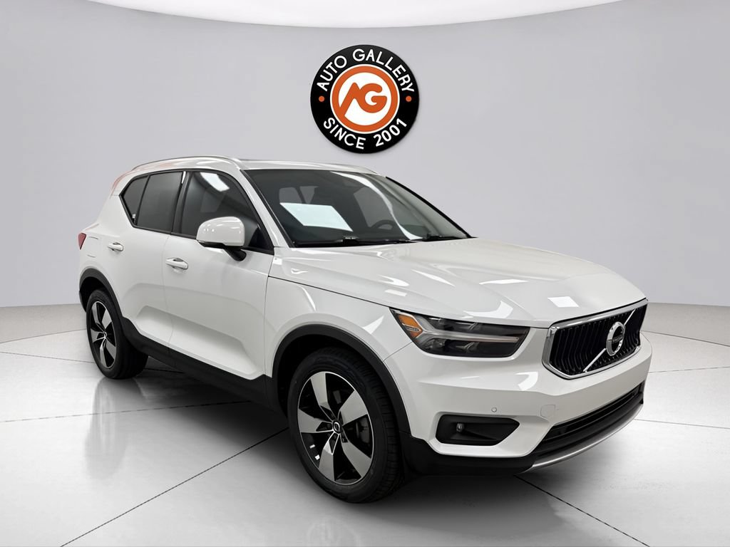 Used 2021 Volvo XC40 T5 Momentum w/ Premium Package AWD/4WD video 1