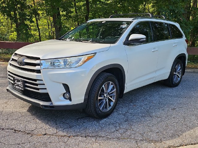 Used 2018 Toyota Highlander XLE AWD/4WD image 4