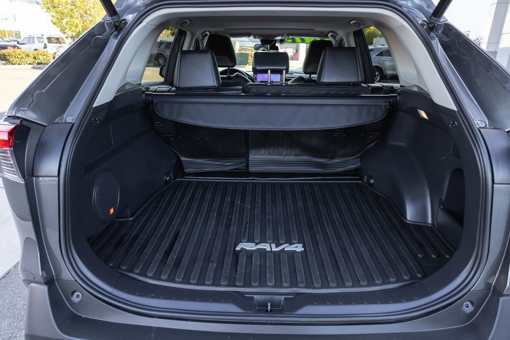 Certified 2023 Toyota RAV4 XLE Premium image 8