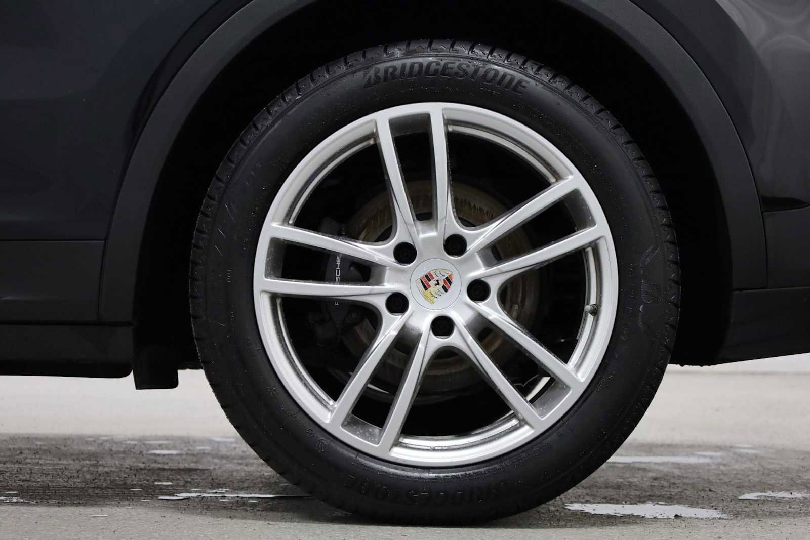 Used 2019 Porsche Cayenne image 39