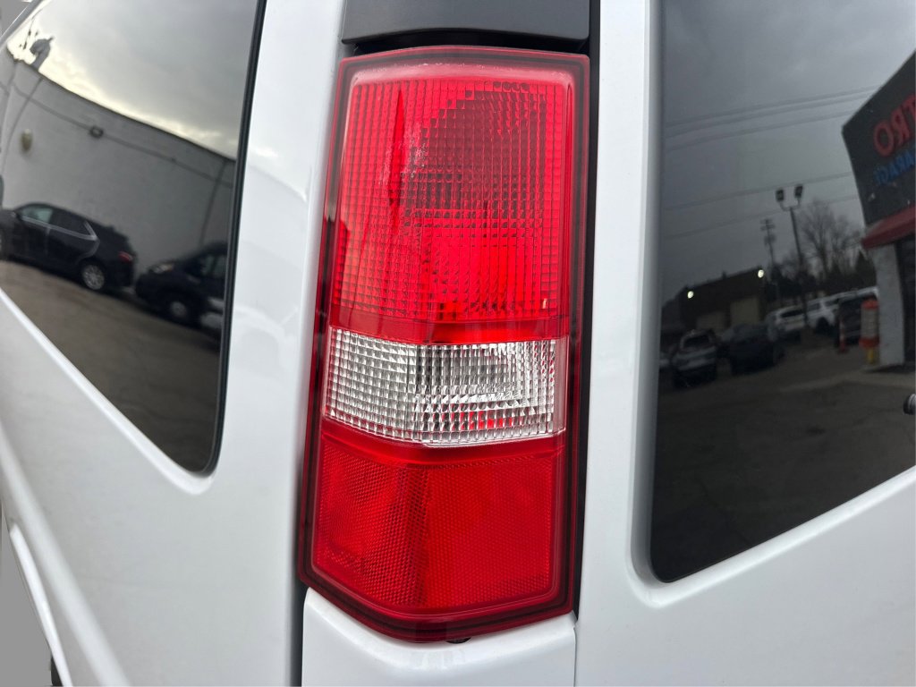 Used 2023 Chevrolet Express 3500 LS image 21
