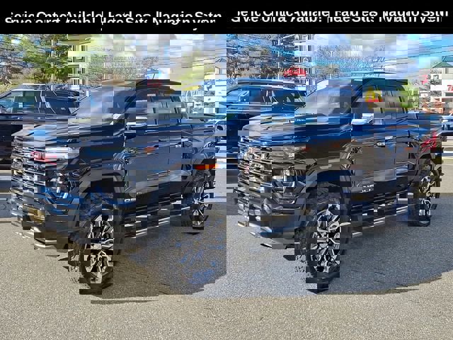 Used 2026 GMC Canyon Denali image 3