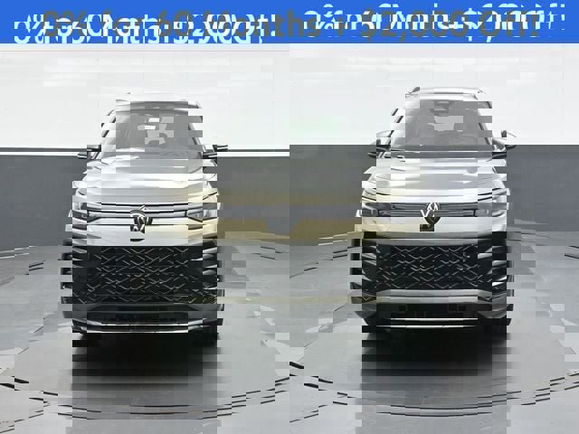 New 2026 Volkswagen Tiguan SE R-Line image 2