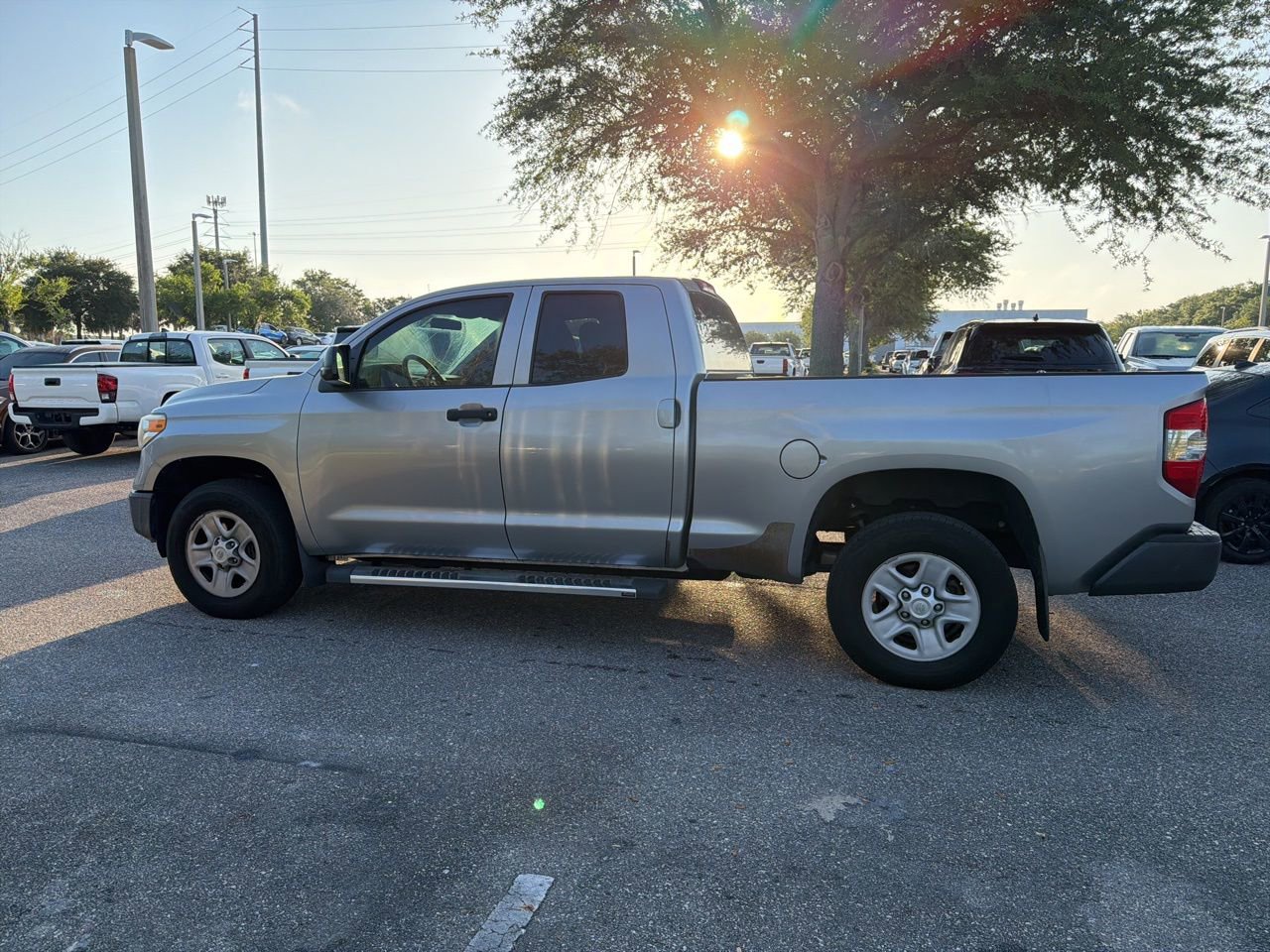 Used 2014 Toyota Tundra SR RWD image 2