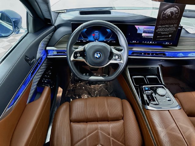 Certified 2023 BMW i7 xDrive60 w/ Executive Package 2 AWD/4WD image 24