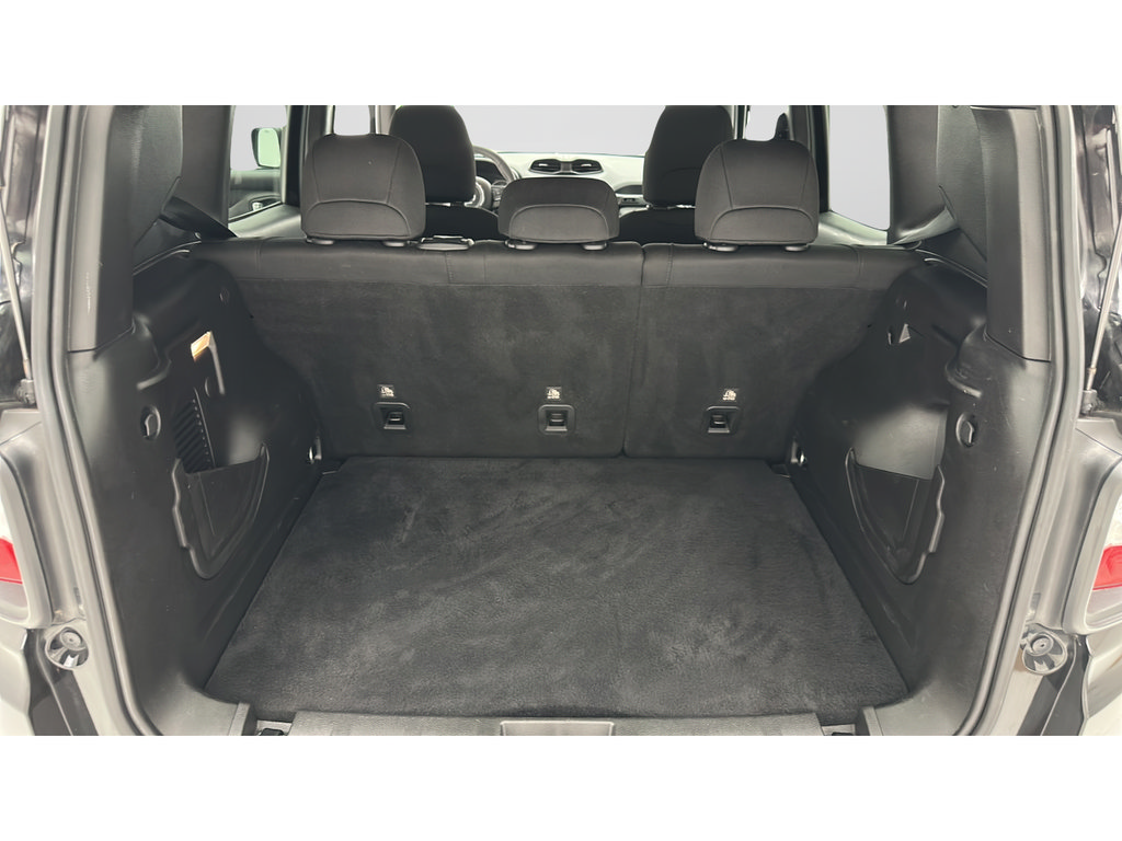 Used 2021 Jeep Renegade Latitude AWD/4WD image 23