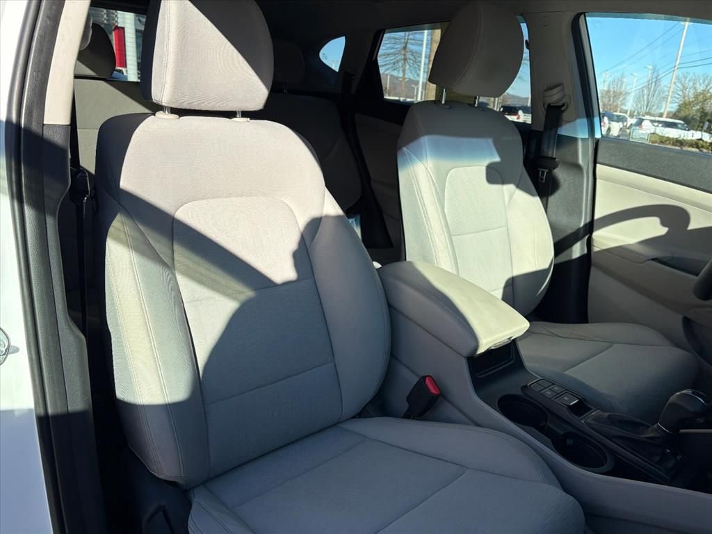 Used 2019 Hyundai Tucson SE w/ Cargo Package image 16