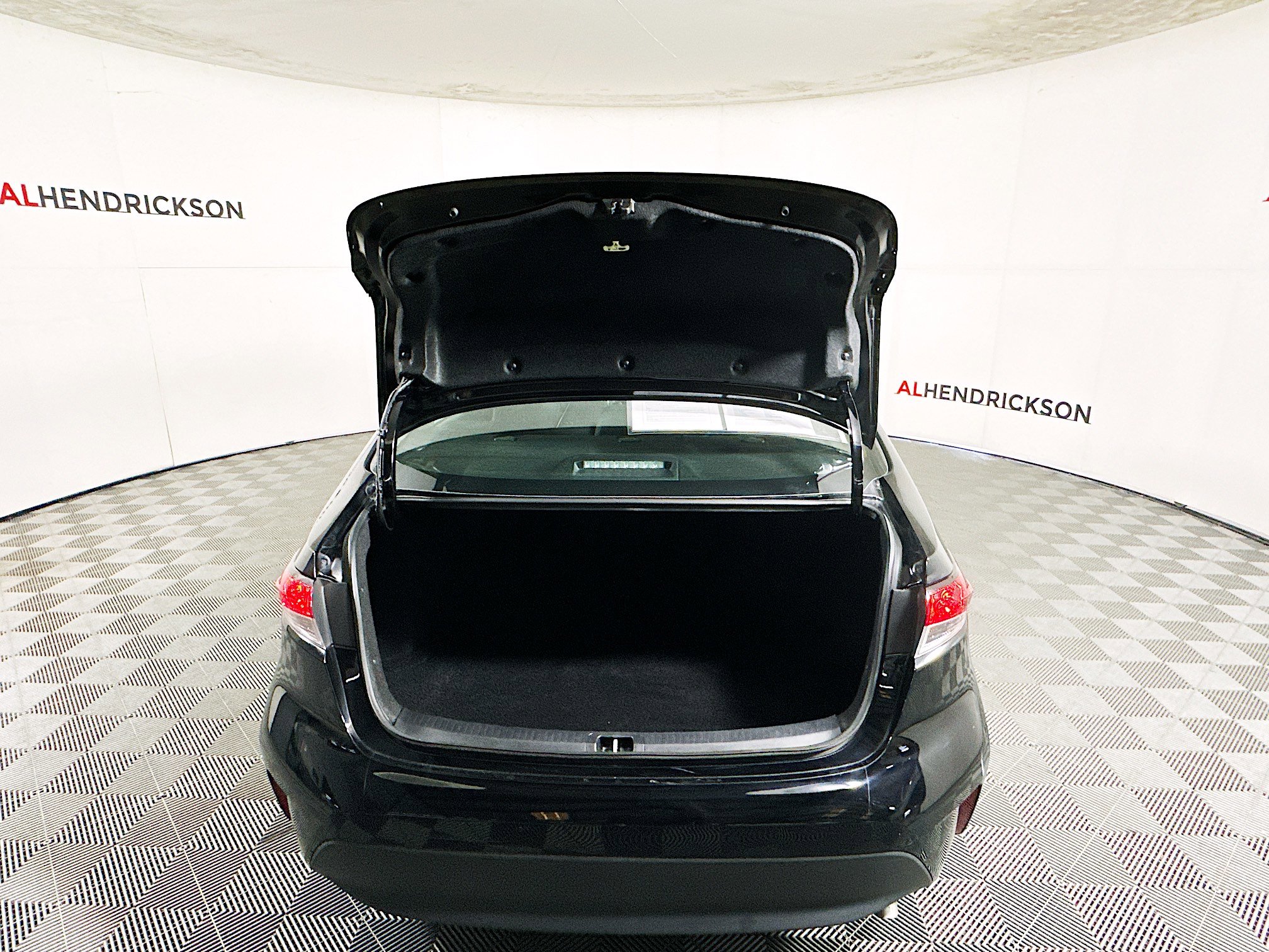 Used 2024 Toyota Corolla LE image 30