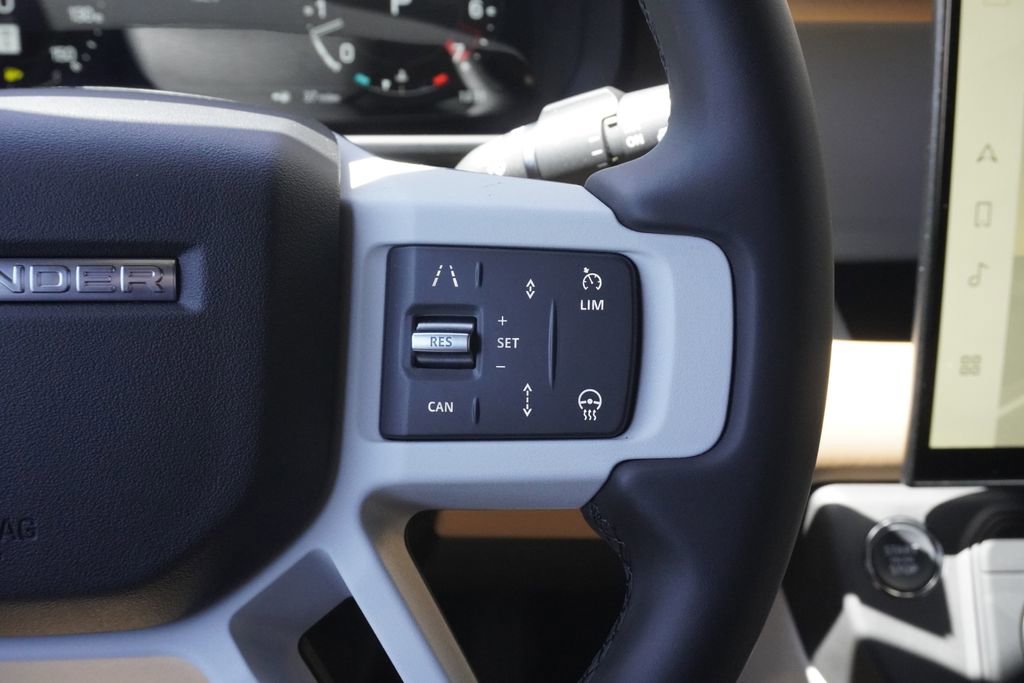 New 2026 Land Rover Defender 130 X-Dynamic SE image 13
