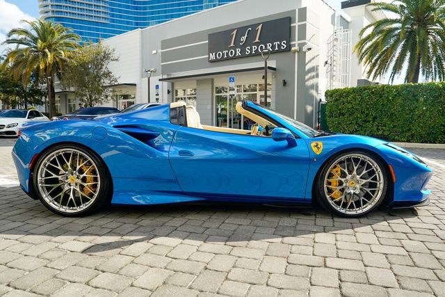 Used 2021 Ferrari F8 Tributo image 32