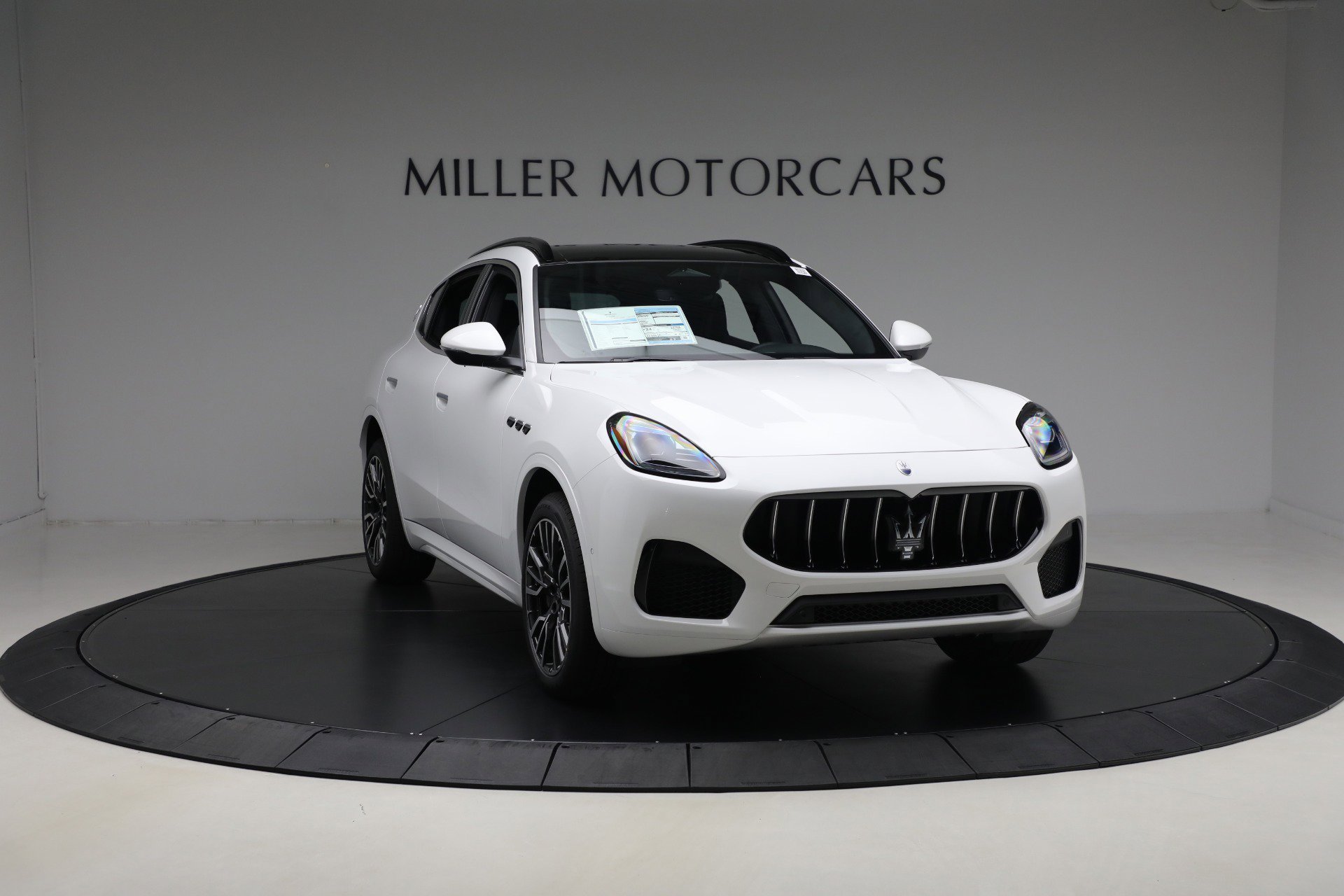 New 2025 Maserati Grecale GT image 11