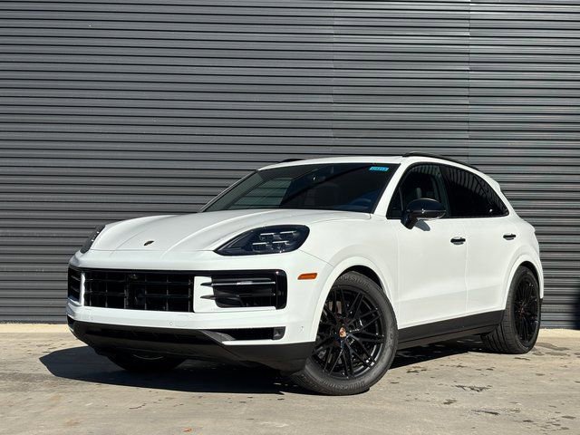 Used 2025 Porsche Cayenne AWD/4WD image 1