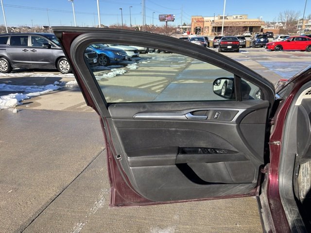 Used 2013 Ford Fusion SE image 9