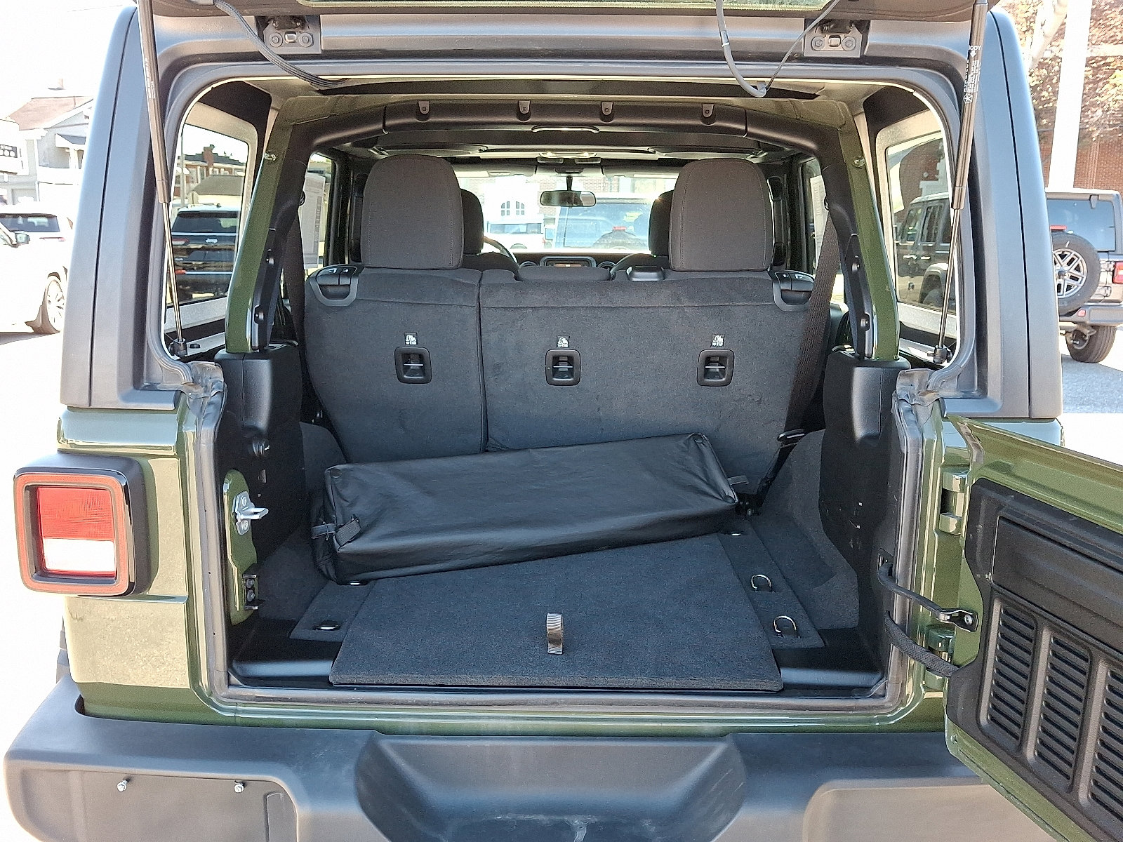 Used 2021 Jeep Wrangler Unlimited Sport w/ Cold Weather Group image 29