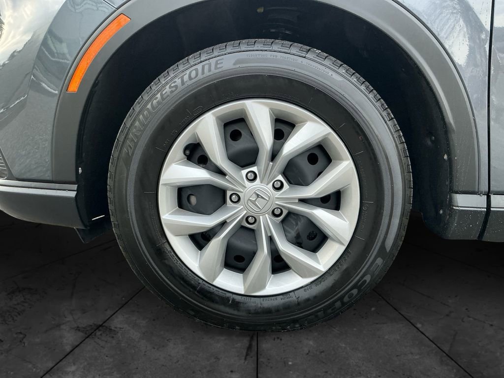 Used 2025 Honda CR-V LX image 15