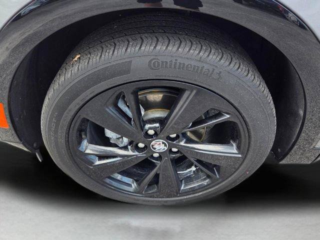 Certified 2022 Buick Envision Essence w/ Technology Package I FWD image 9