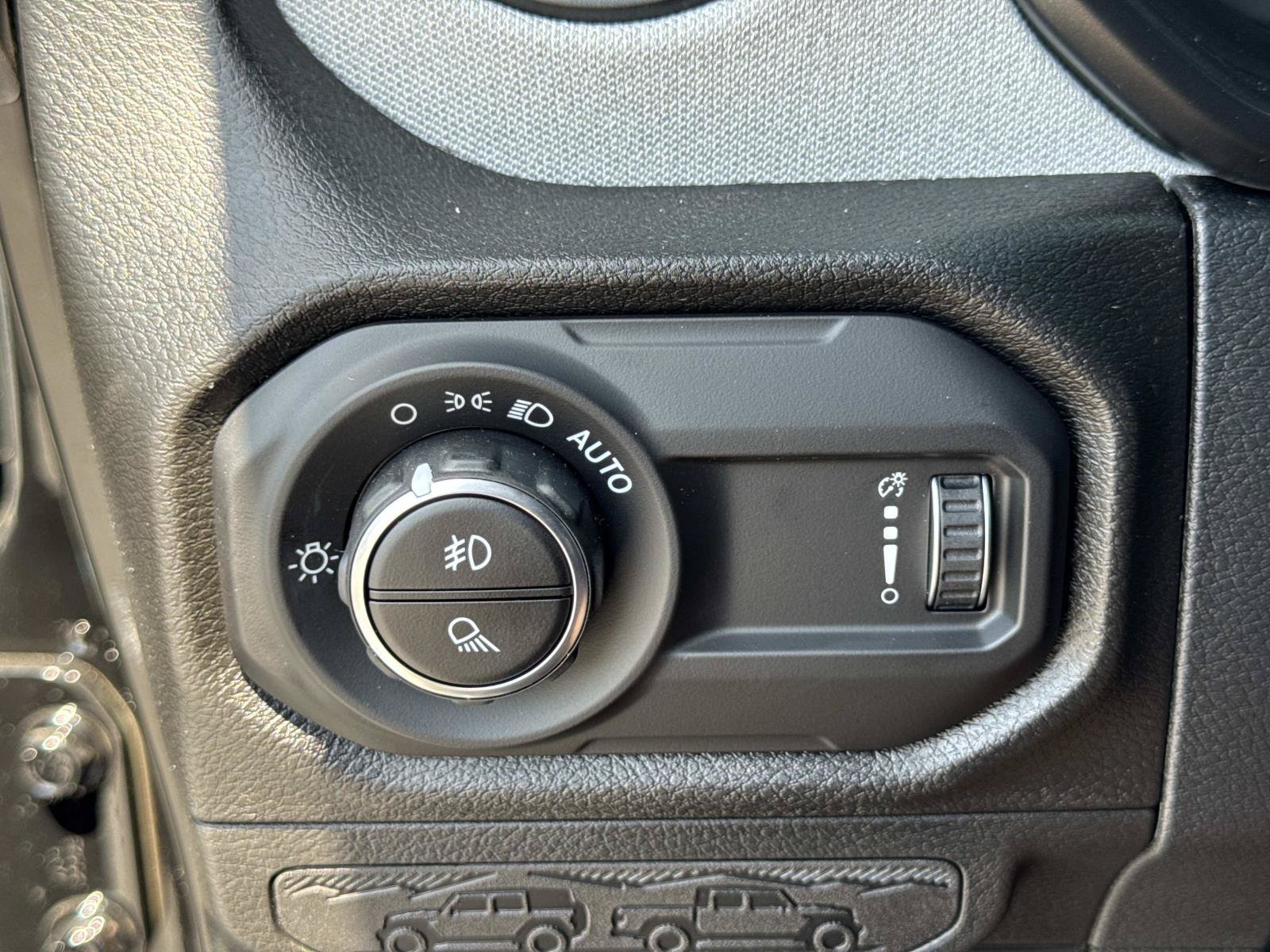 New 2026 Jeep Gladiator Sport AWD/4WD image 21