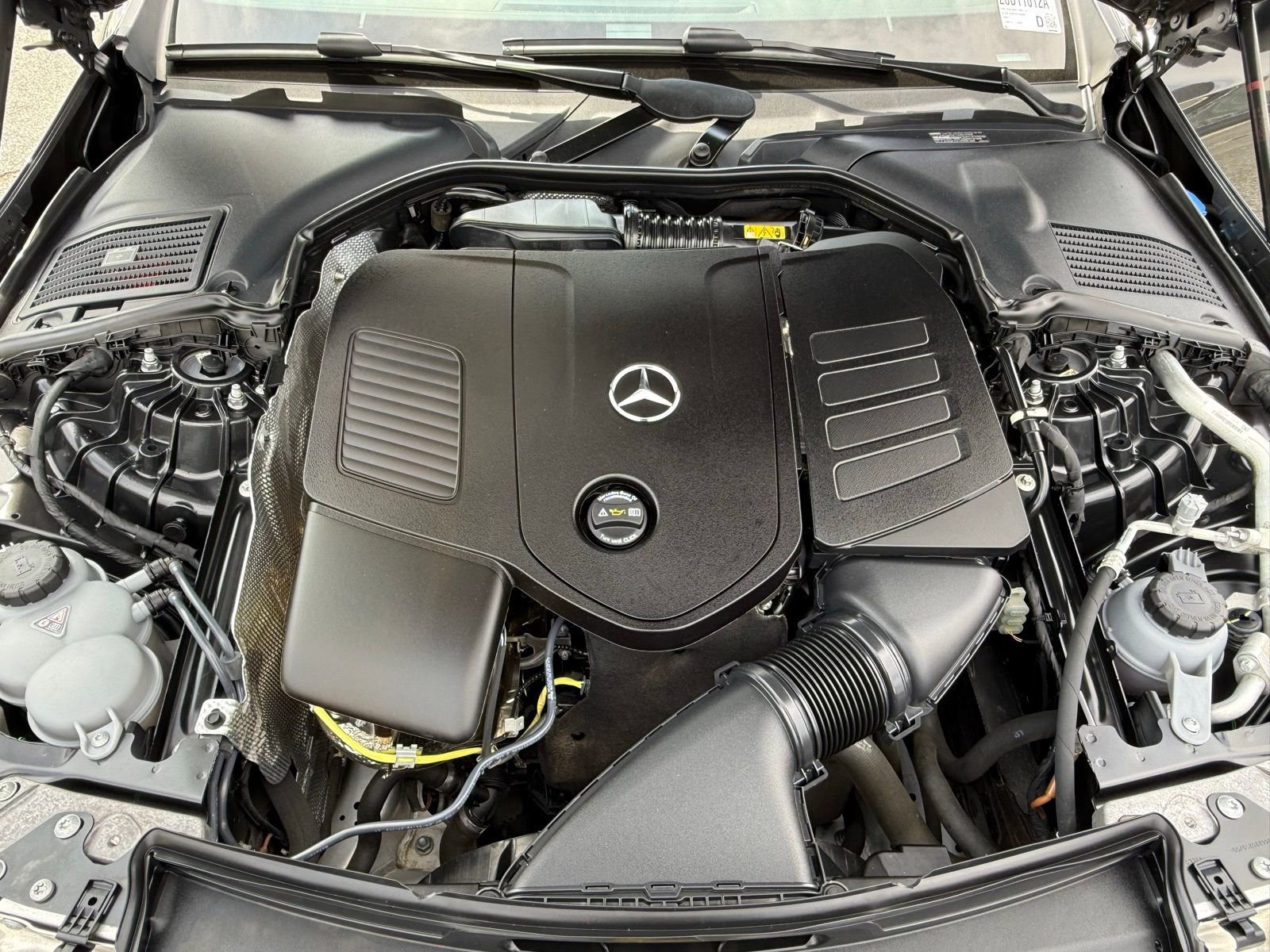 Used 2024 Mercedes-Benz CLE 300 4MATIC Coupe image 34
