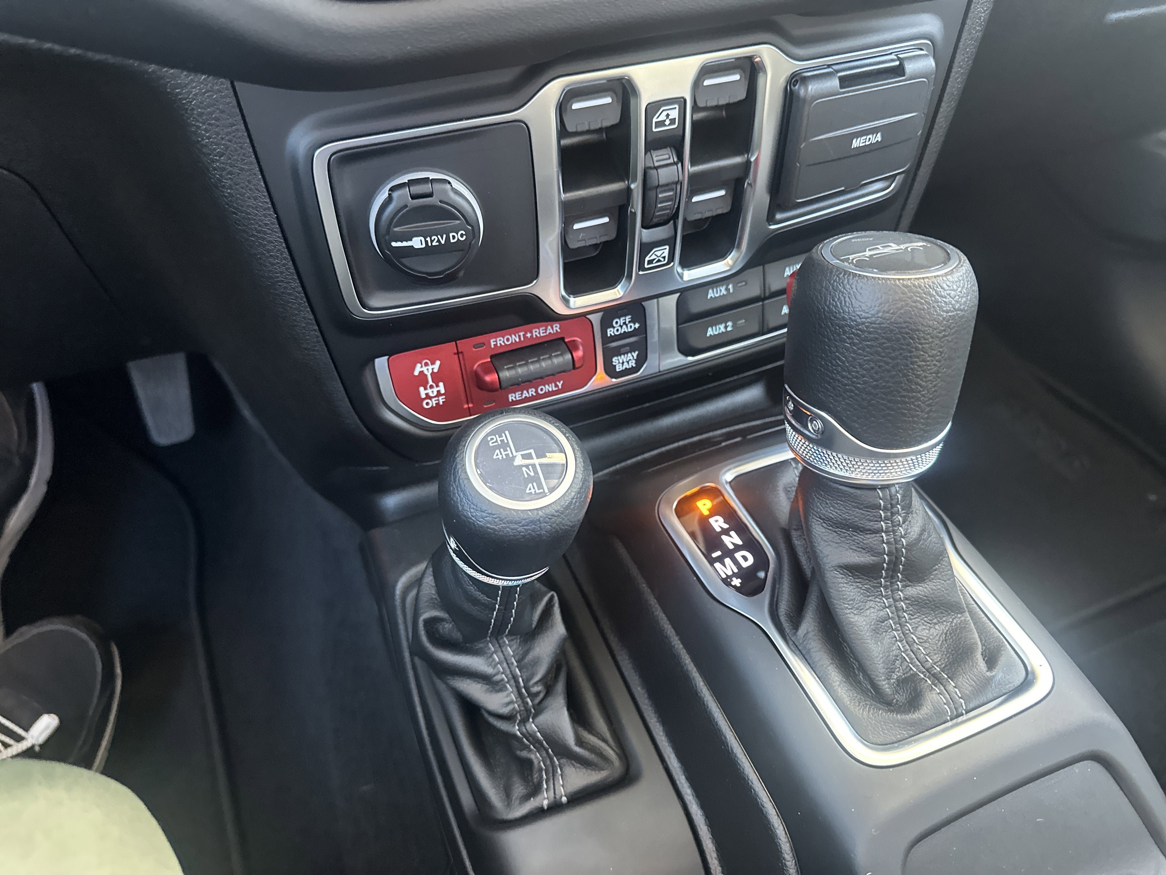 New 2026 Jeep Gladiator Rubicon AWD/4WD image 33