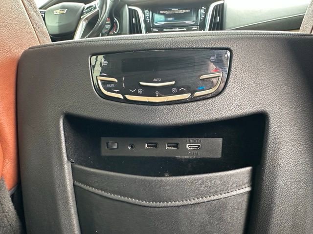 Used 2019 Cadillac Escalade Luxury image 18