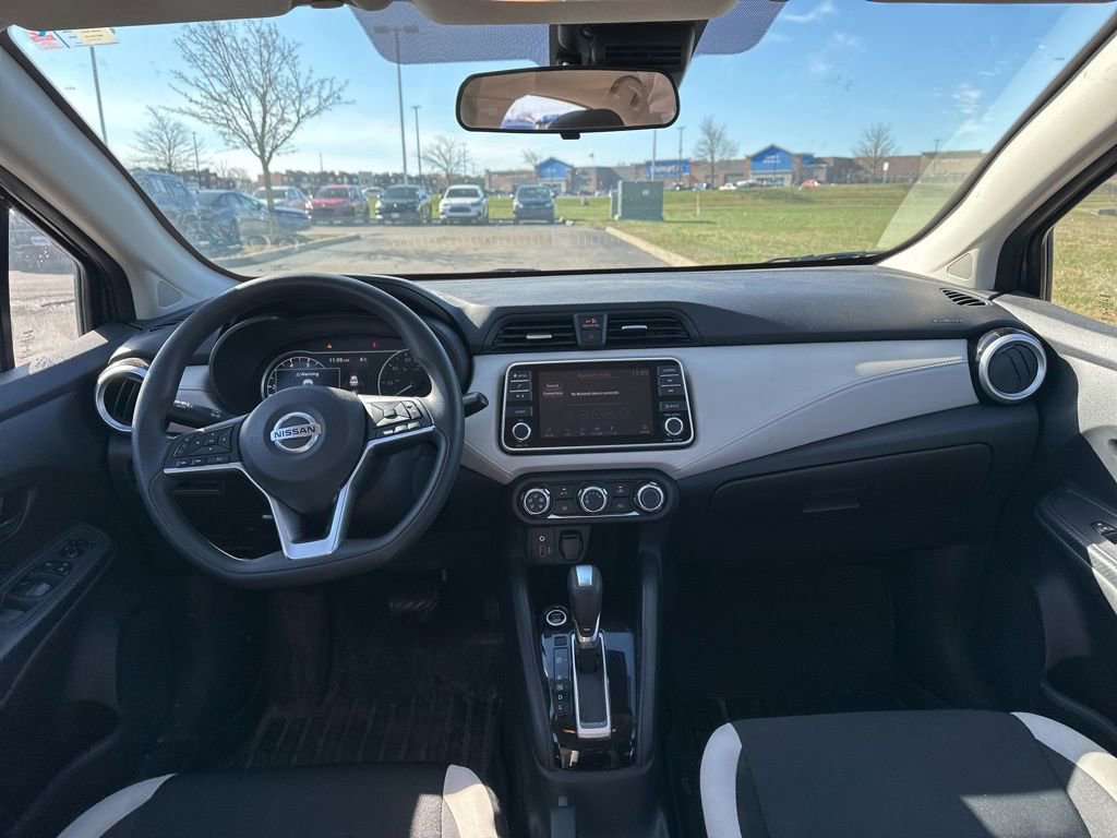 Used 2021 Nissan Versa SV image 16