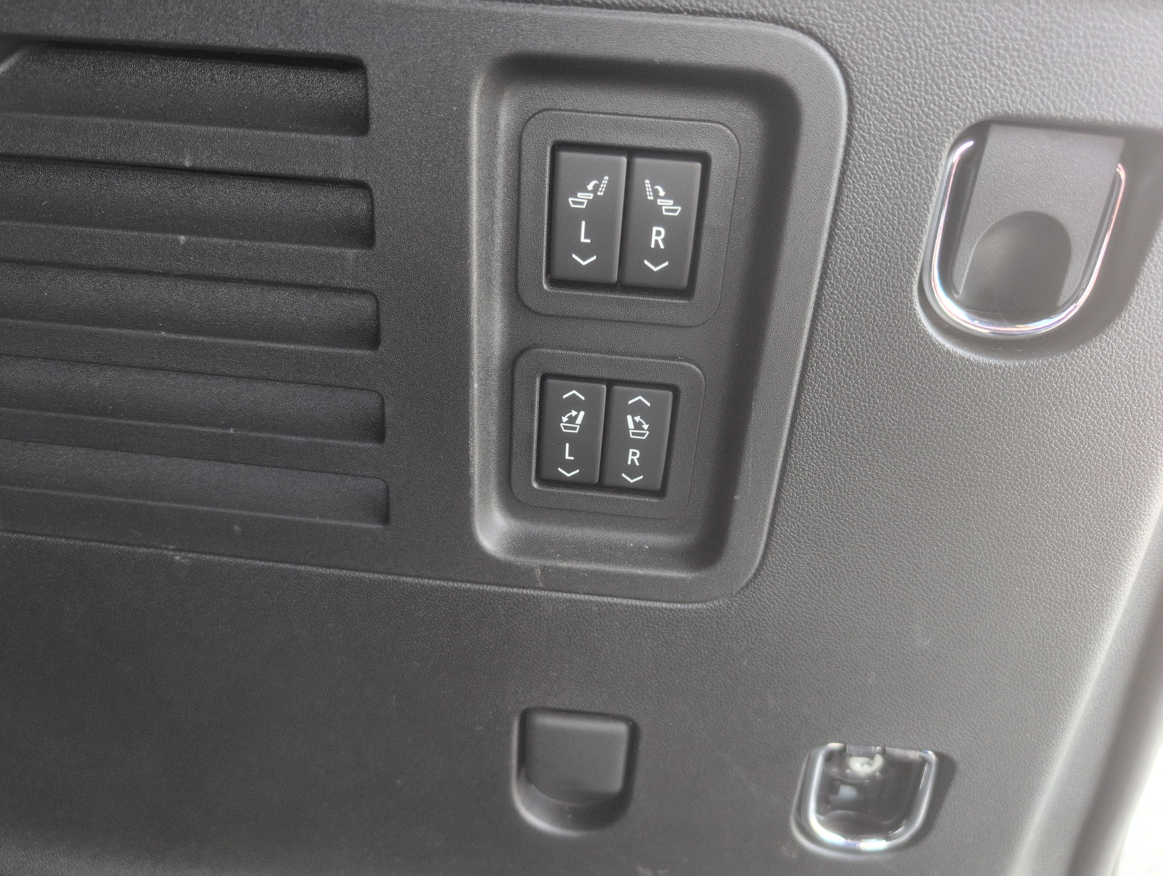 Used 2025 GMC Acadia Denali w/ Super Cruise Package image 8