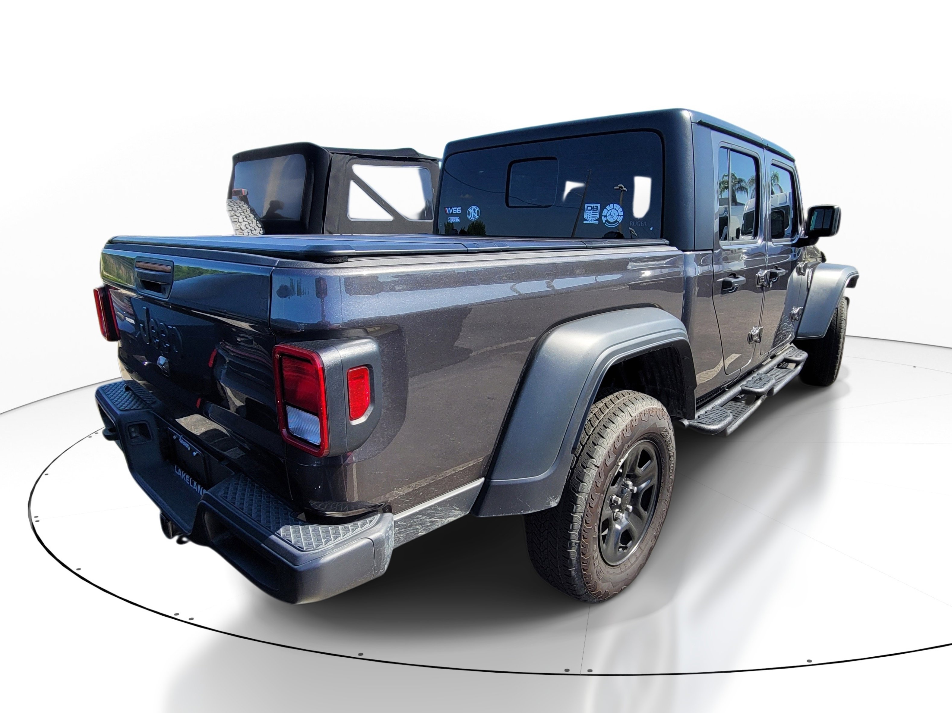 Used 2025 Jeep Gladiator Sport AWD/4WD image 4