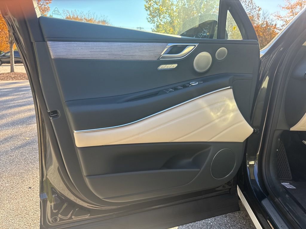 New 2026 Genesis GV80 2.5T Advanced image 12