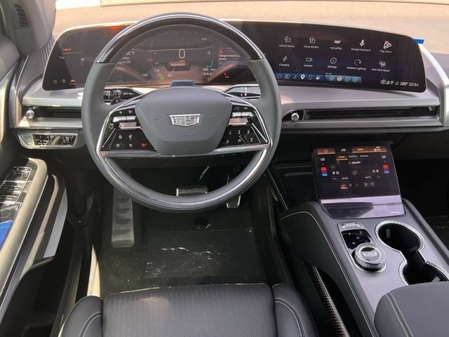 New 2027 Cadillac Vistiq Luxury AWD/4WD image 10