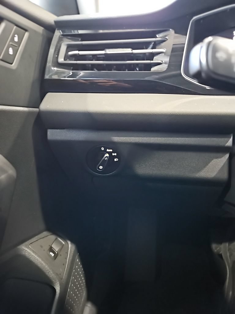New 2025 Volkswagen Jetta S FWD image 32