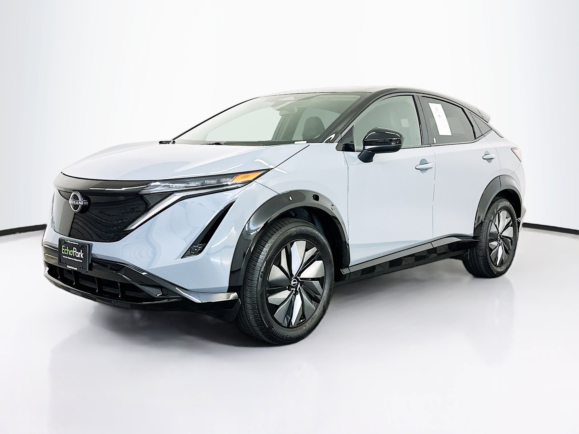 Used 2025 Nissan Ariya AWD image 3