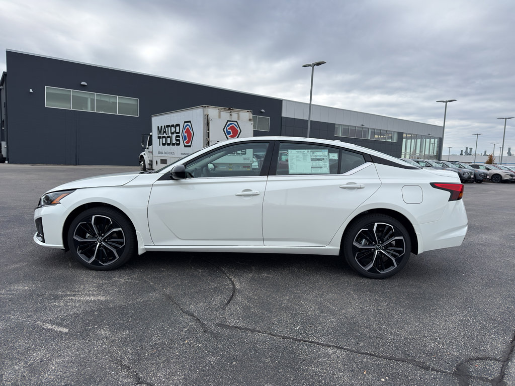 New 2025 Nissan Altima 2.5 SR image 6