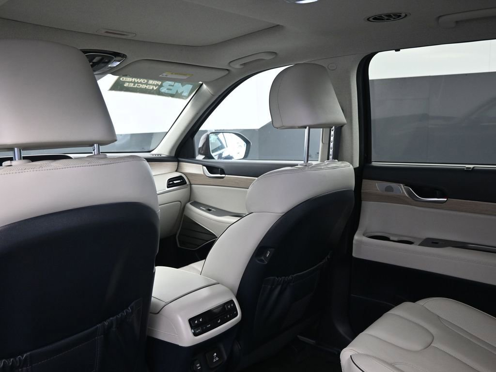Used 2021 Hyundai Palisade Limited w/ Cargo Package image 23