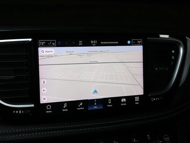 Used 2025 Chrysler Pacifica Limited FWD image 21