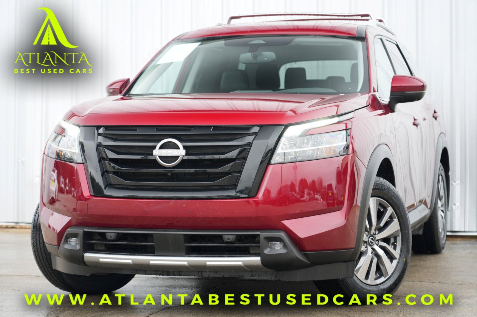 Used 2022 Nissan Pathfinder SL w/ Lighting Package (N92) image 1